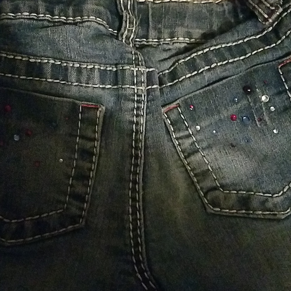 Shorts - Picture 3 of 3